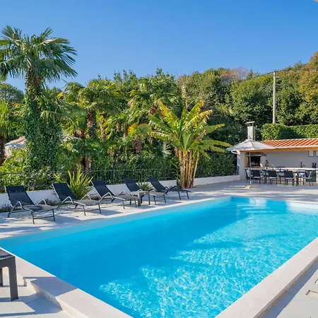 Palma-3 By Interhome *