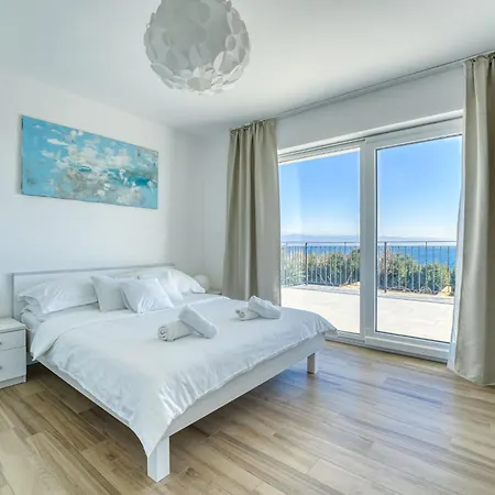 Palma-3 By Interhome * Lovran