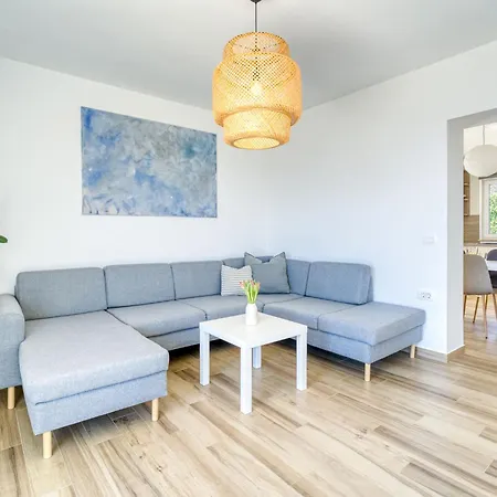 Palma-3 By Interhome * Lovran